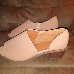 Tan Heels
